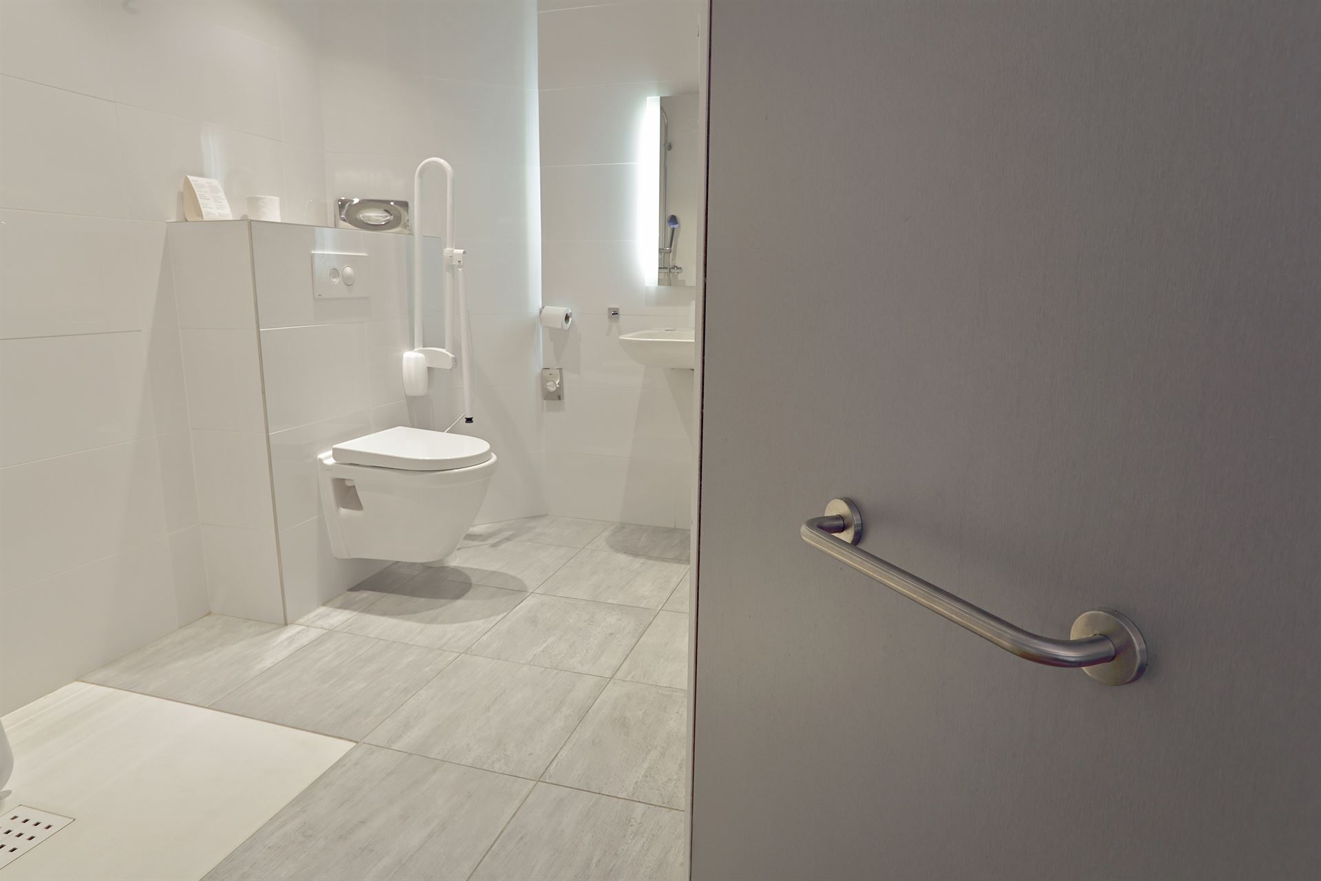 Salle de bain PMR